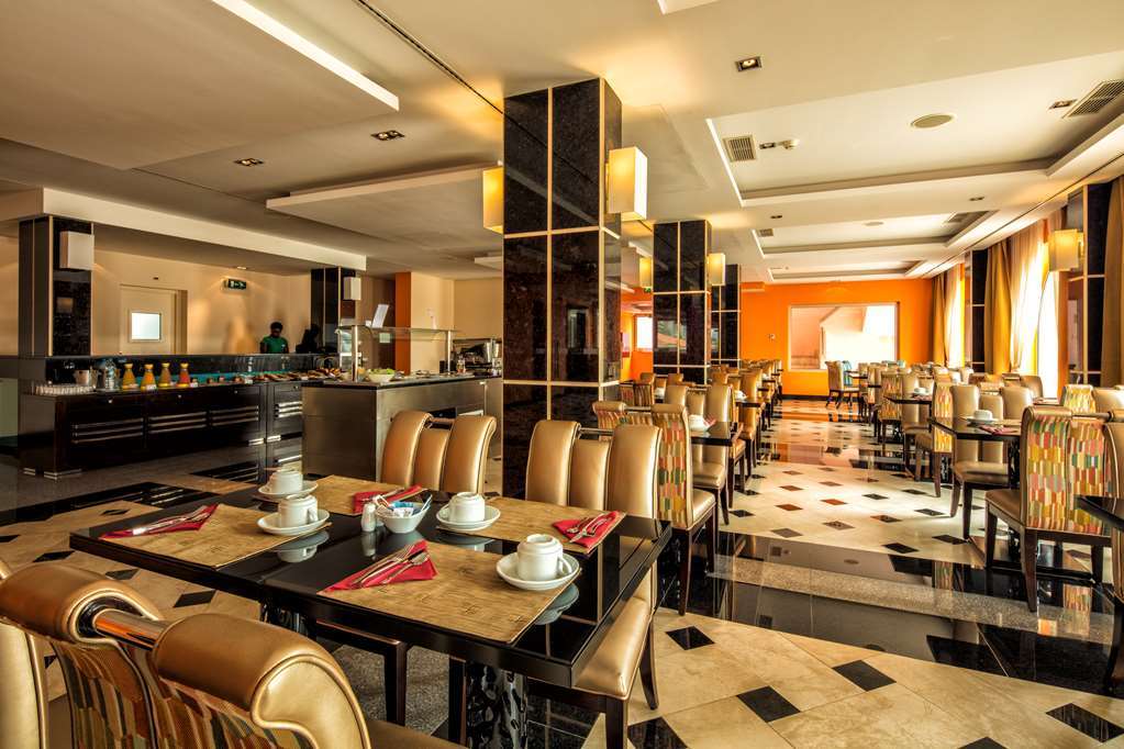 Iu Hotel Luanda Talatona 餐厅 照片